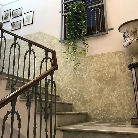 Era Apartment *